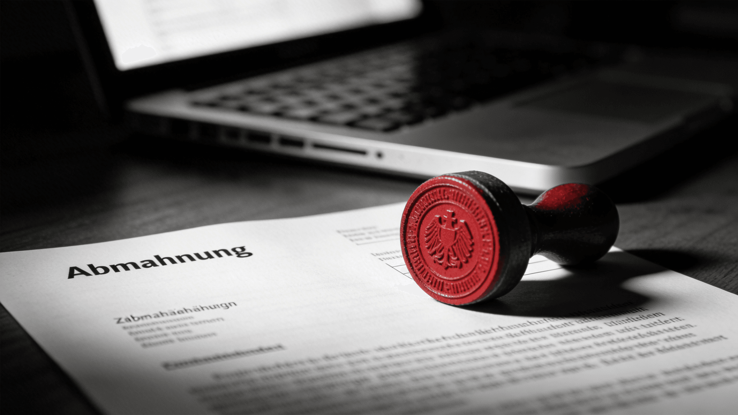 Was ist eine Abmahnung — und wie schützen Sie sich?